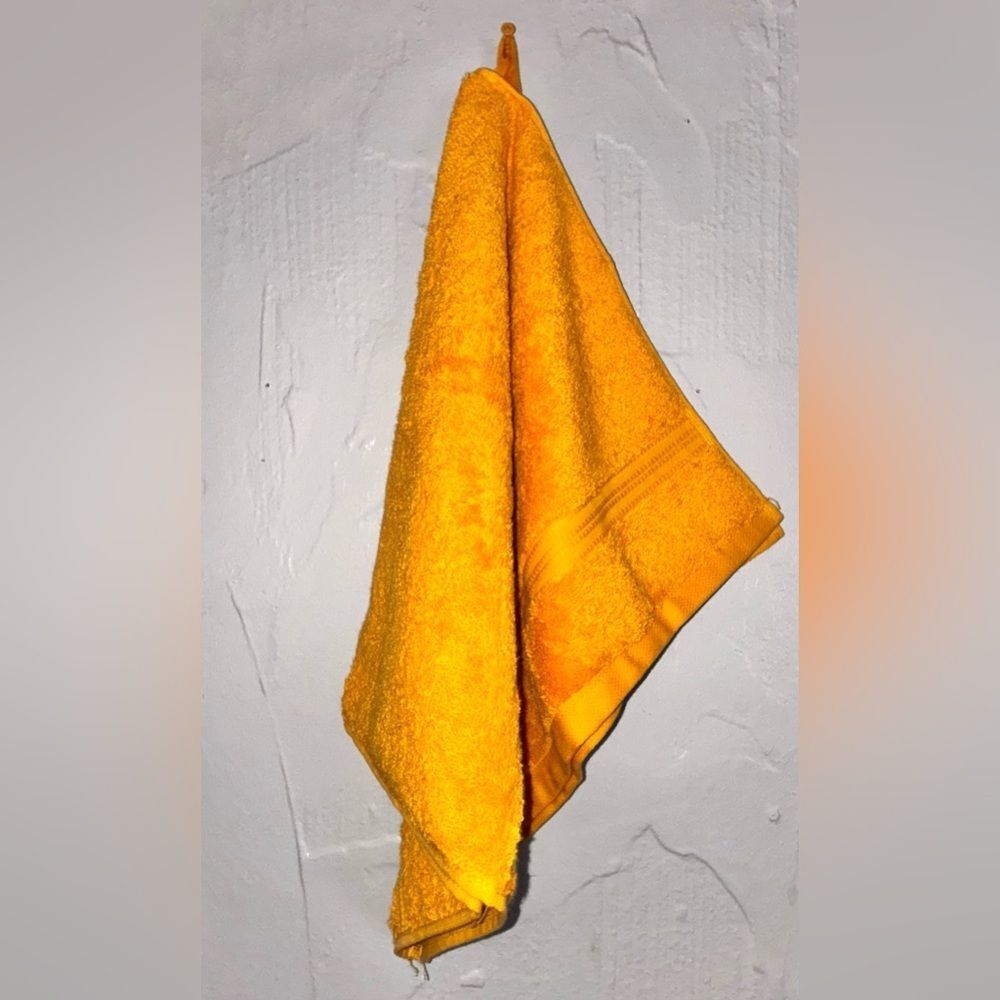 Threshold Sunlit Yellow Hand Towel